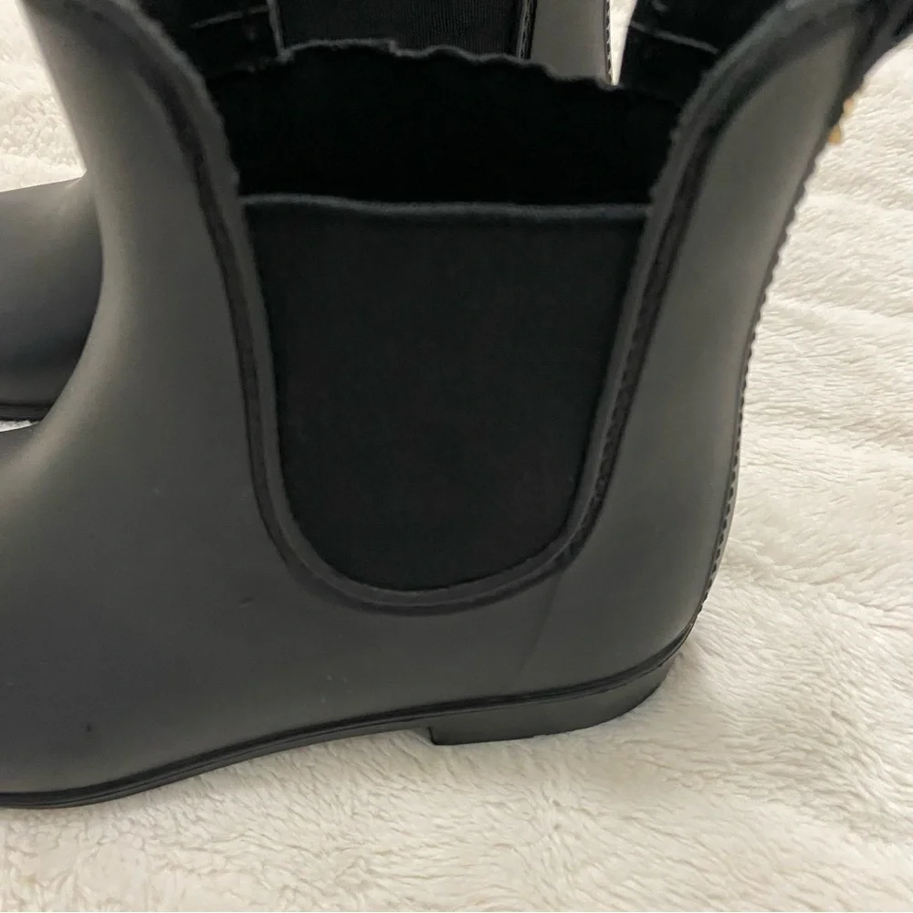 Sam Edelman Tinsley Chelsea Matte Black Women's Rain Booties Boots New Size 6